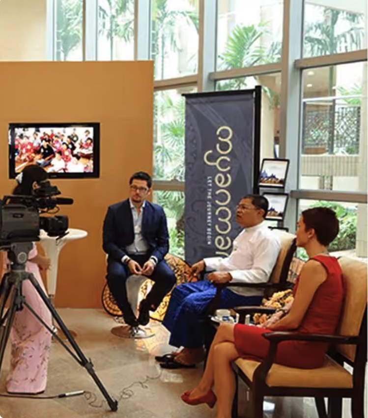 Press launch of the Myanmar campaign 'Let the Journey Begin' at the World Economic Forum on East Asia, 2013
